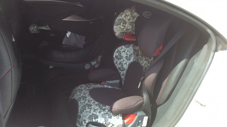 内装後方シート