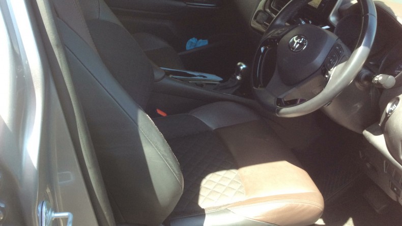 内装前方シート