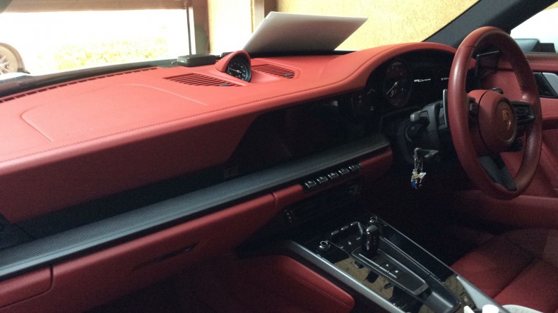 内装インパネ全体