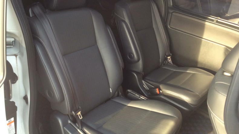 内装後方シート