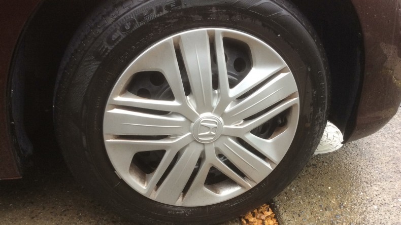 タイヤホイール前