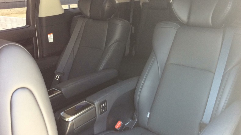 内装後方シート