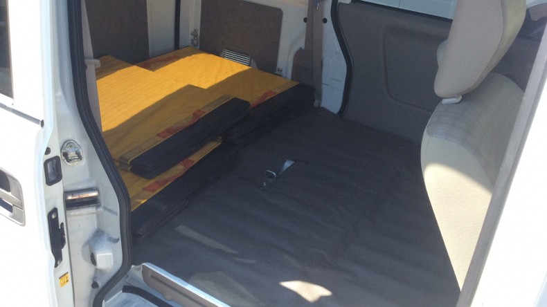 内装後方シート