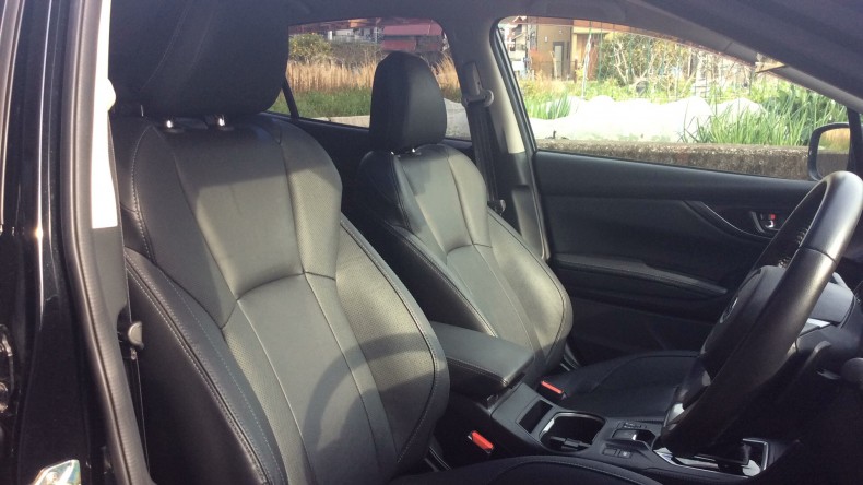 内装前方シート