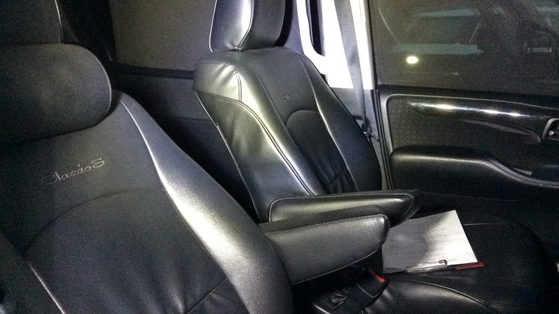 内装前方シート