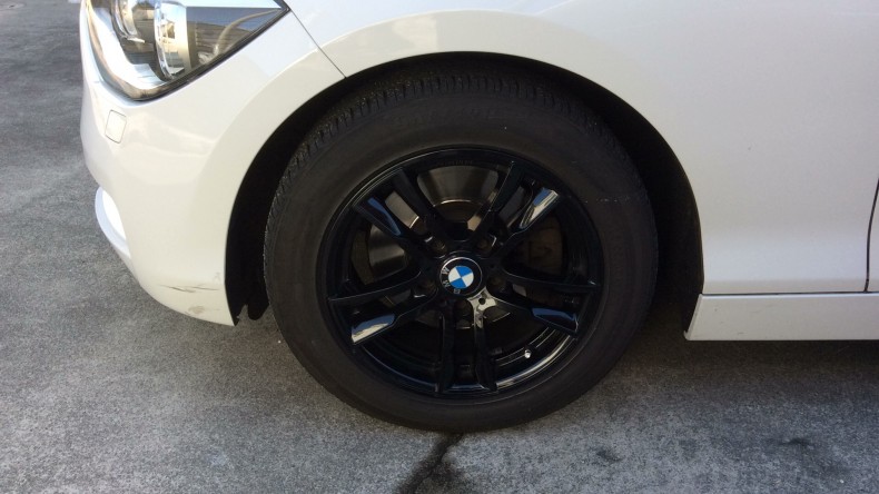 タイヤホイール前