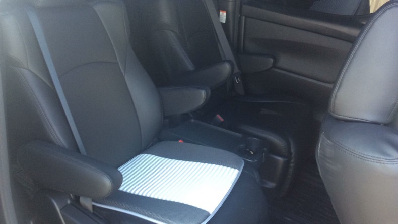 内装後方シート