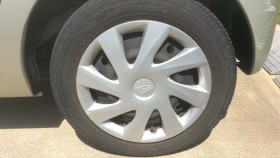 タイヤホイール前