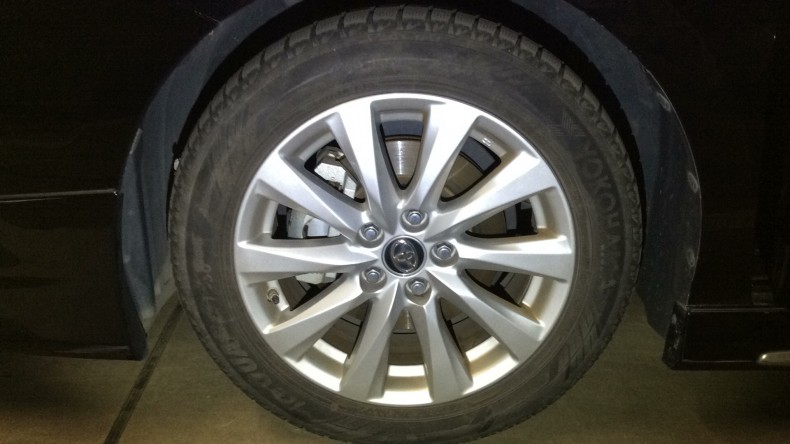 タイヤホイール前