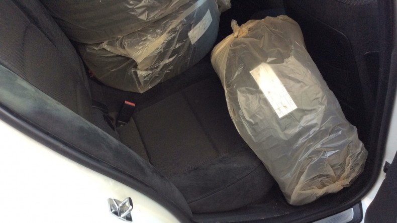 内装後方シート