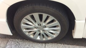 タイヤホイール前