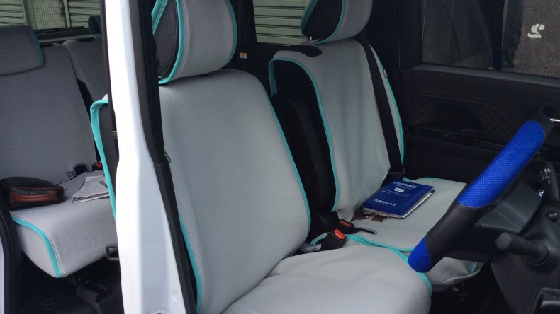 内装前方シート