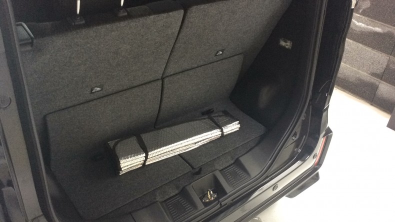 内装トランク