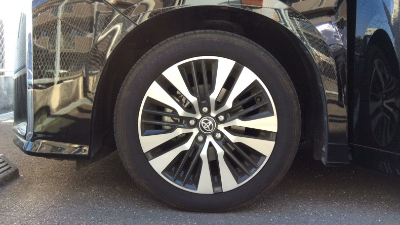 タイヤホイール前