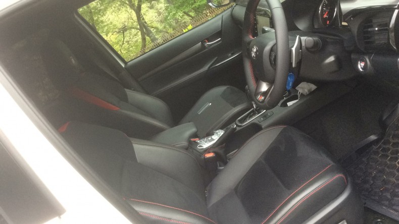 内装前方シート