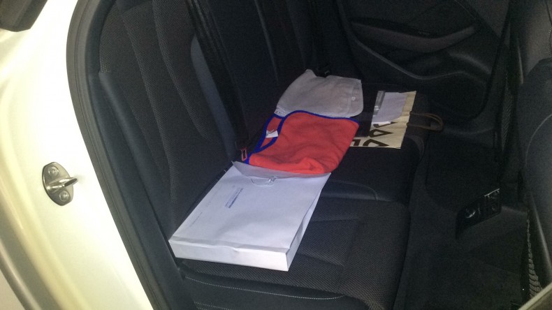 内装後方シート