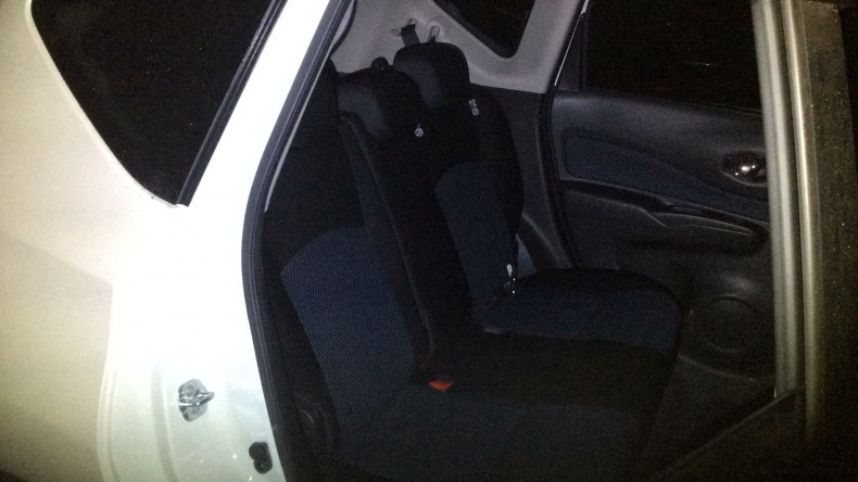 内装後方シート