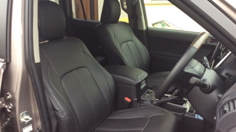 内装前方シート