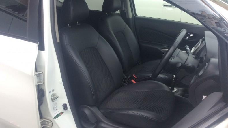 内装前方シート