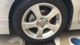 タイヤホイール前