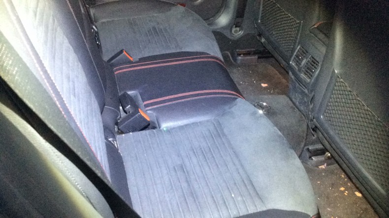 内装後方シート