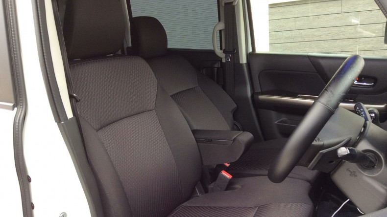 内装前方シート