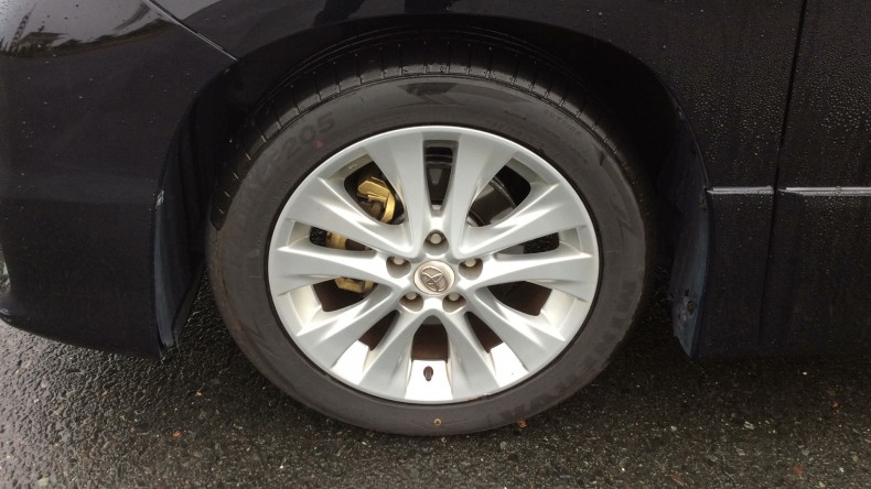 タイヤホイール前