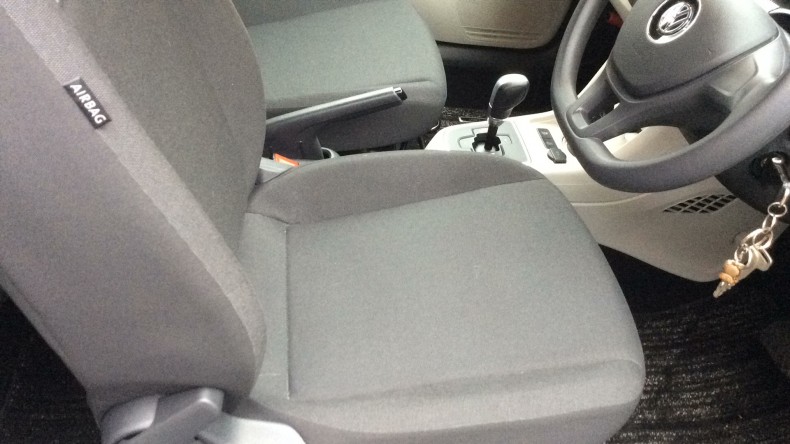 内装前方シート