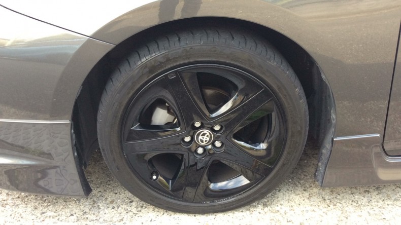 タイヤホイール前