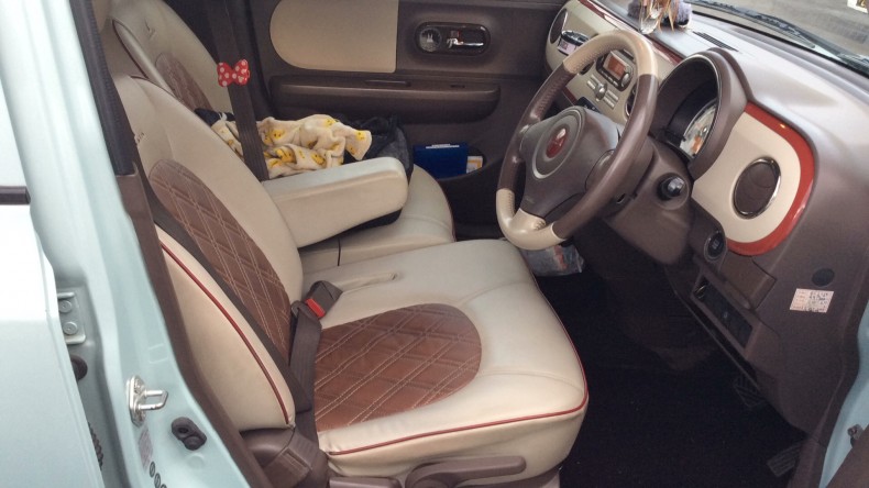 内装前方シート