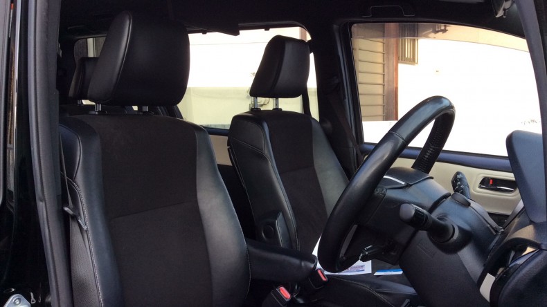 内装前方シート