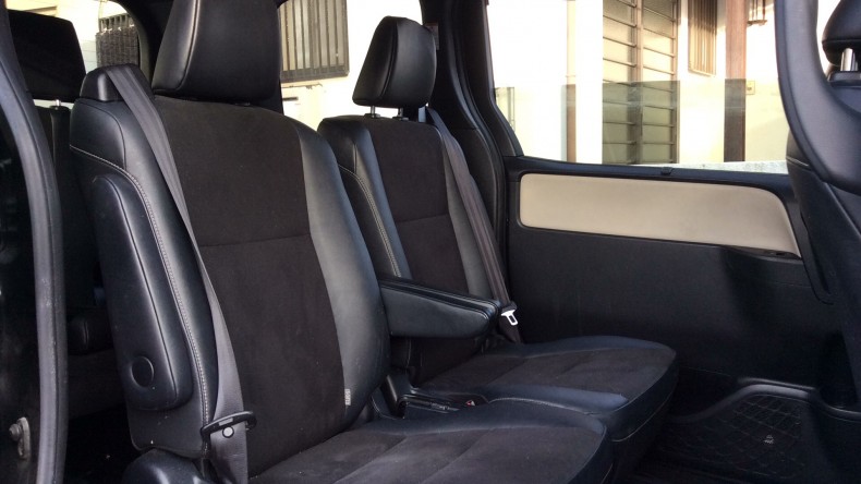 内装後方シート