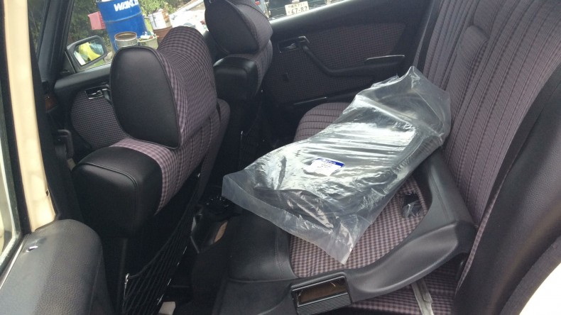 内装後方シート