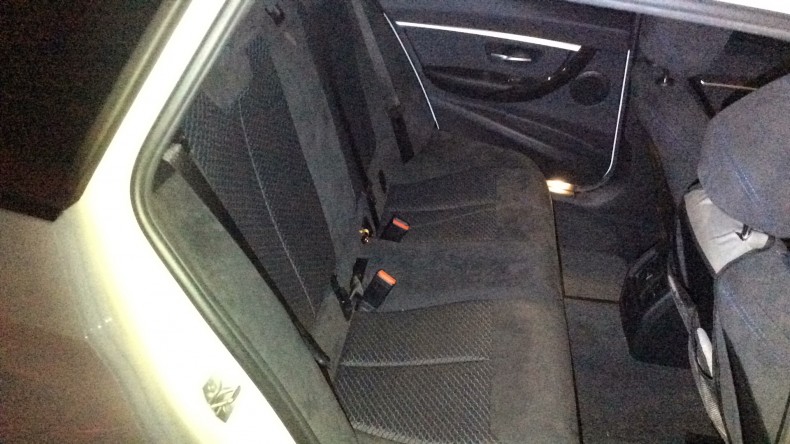 内装後方シート