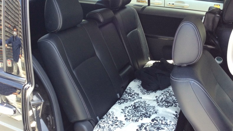 内装後方シート