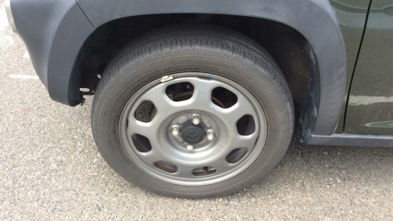 タイヤホイール前