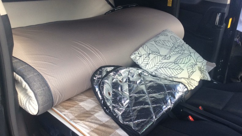 内装後方シート