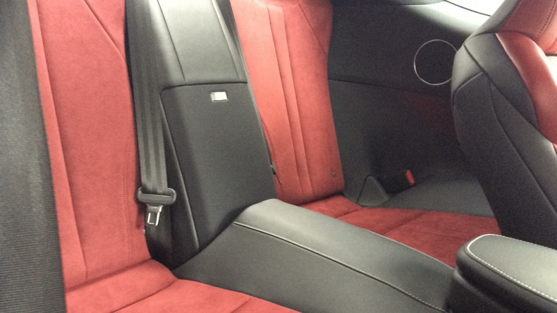 内装後方シート