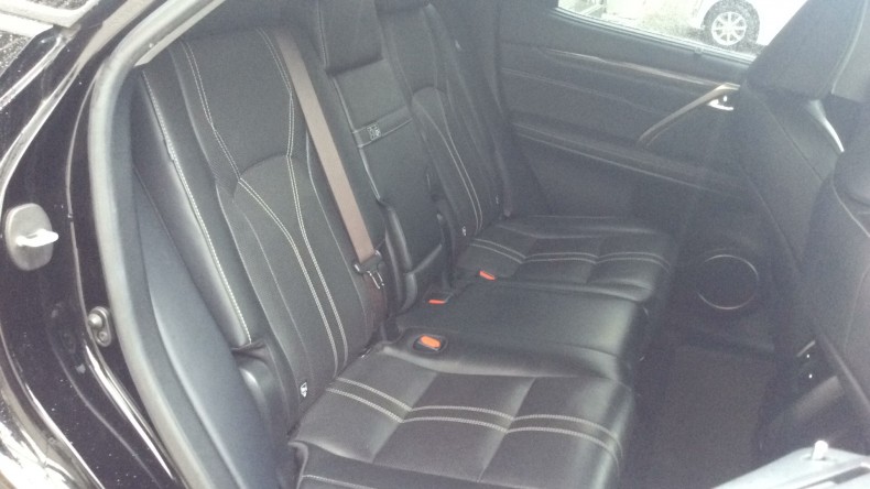 内装後方シート