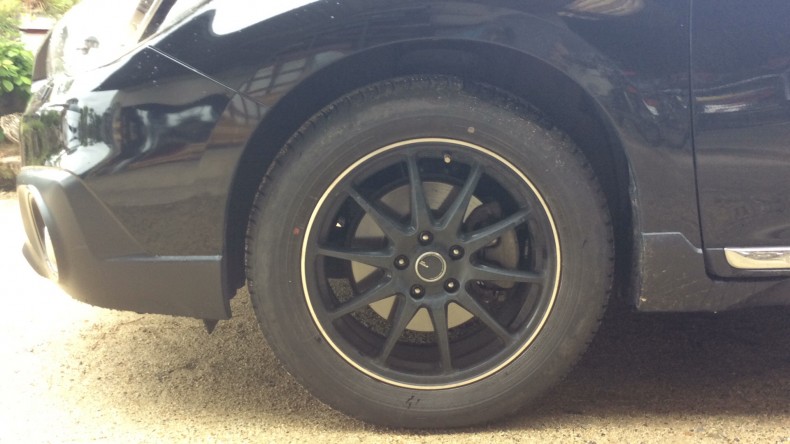 タイヤホイール前