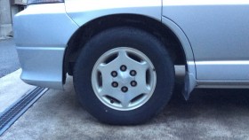 タイヤホイール前