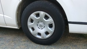 タイヤホイール前