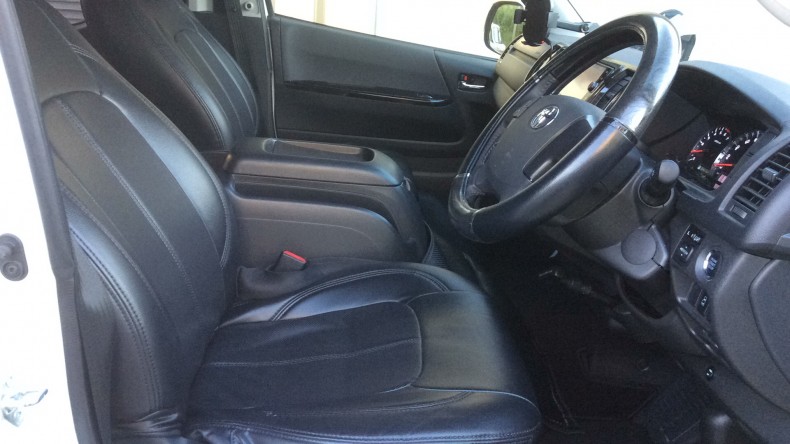 内装前方シート