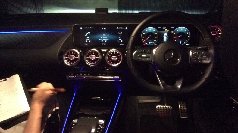 内装インパネ全体