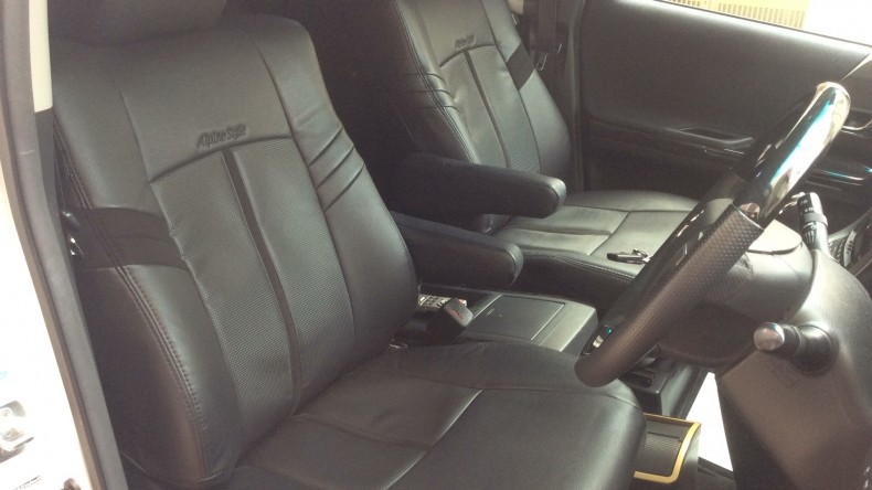 内装前方シート