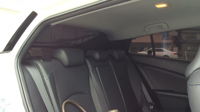 内装後方シート