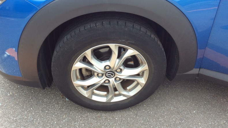 タイヤホイール前