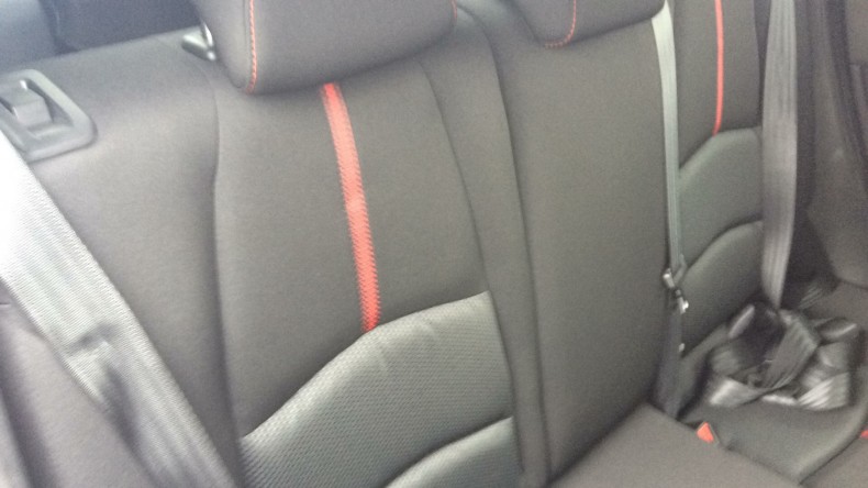 内装後方シート