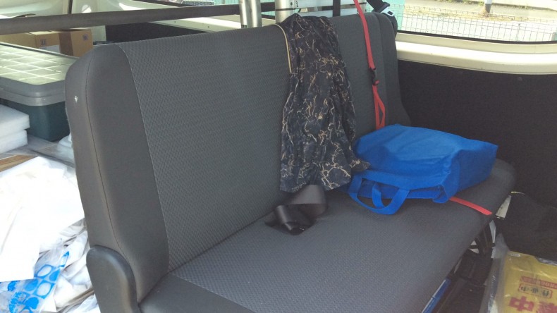 内装後方シート