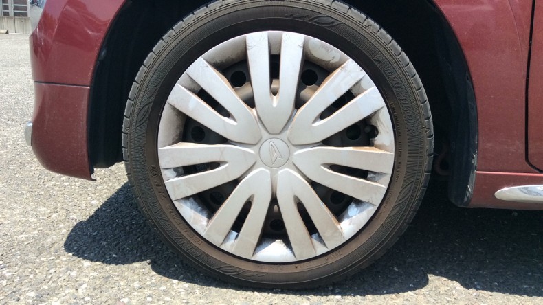 タイヤホイール前